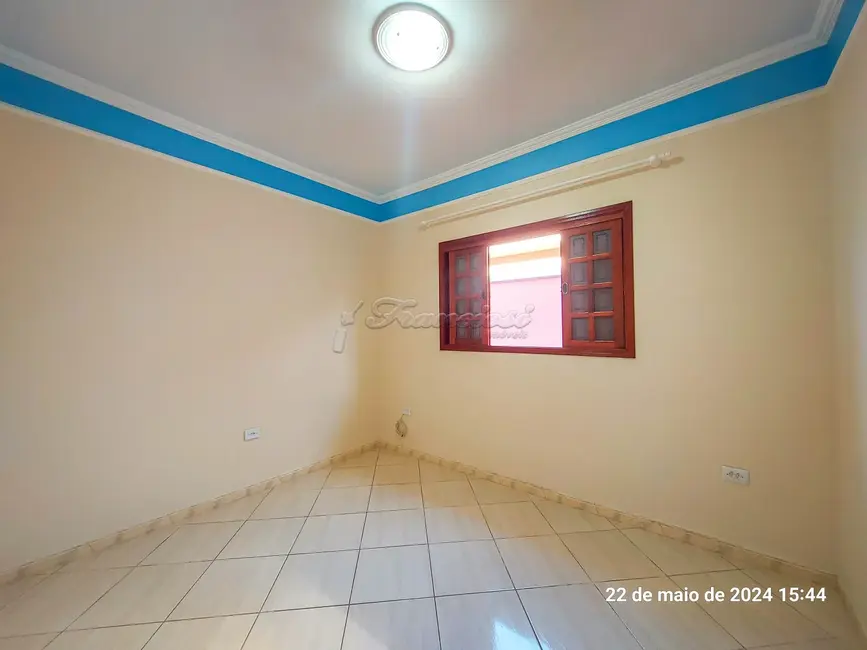 Foto 4 de Casa com 3 quartos para alugar, 127m2 em Vila Rio Branco, Itapetininga - SP