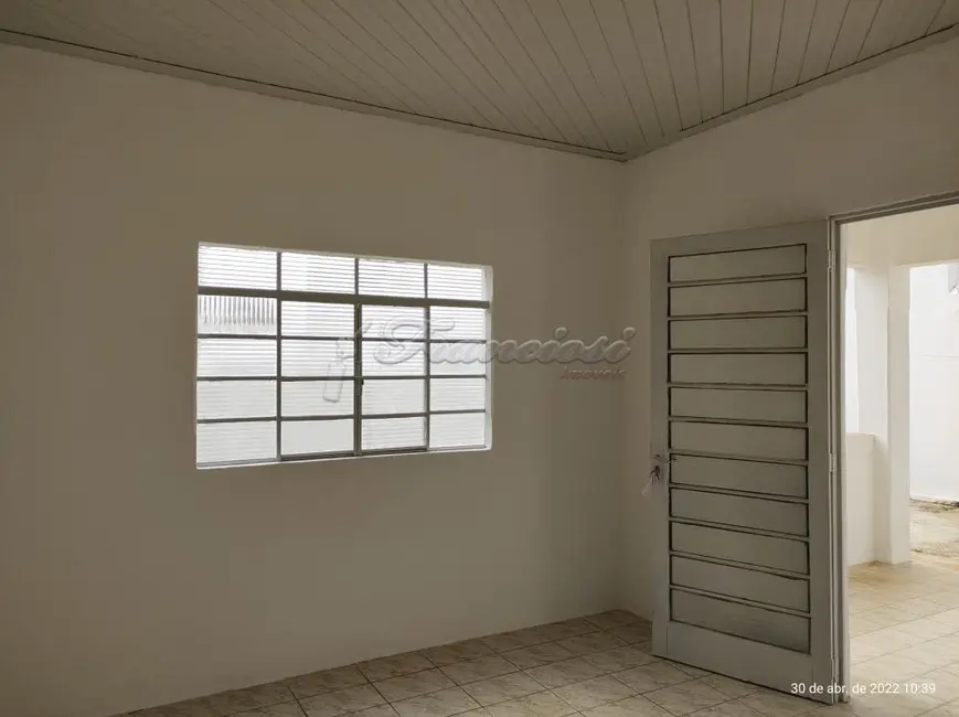 Casa com 2 quartos à venda, 56m2 em Vila Regina, Itapetininga - SP - imagem 3 Foto 3 de Casa com 2 quartos à venda, 56m2 em Vila Regina, Itapetininga - SP