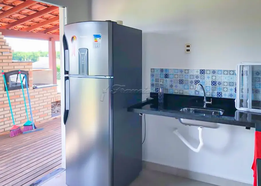 Foto 2 de Casa de Condomínio com 3 quartos à venda, 160m2 em Alambari - SP