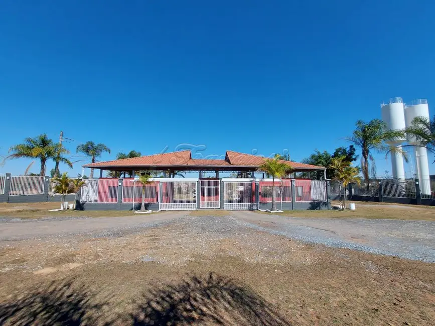 Foto 1 de Casa de Condomínio com 3 quartos à venda, 160m2 em Alambari - SP