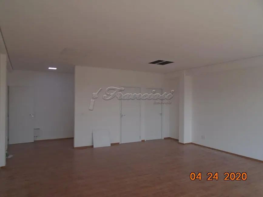 Foto 4 de Prédio Inteiro para alugar, 52m2 em Centro, Itapetininga - SP