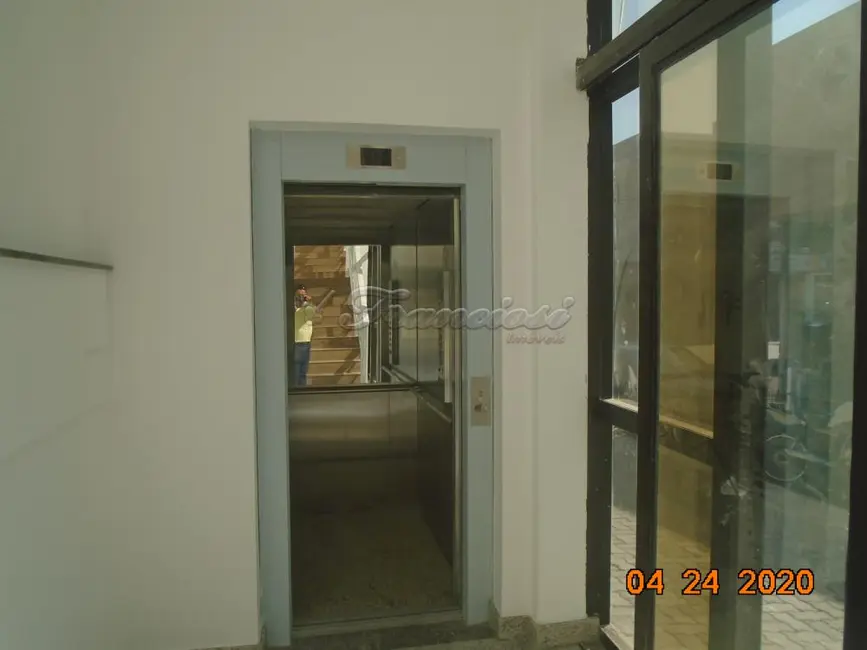 Foto 2 de Prédio Inteiro para alugar, 52m2 em Centro, Itapetininga - SP