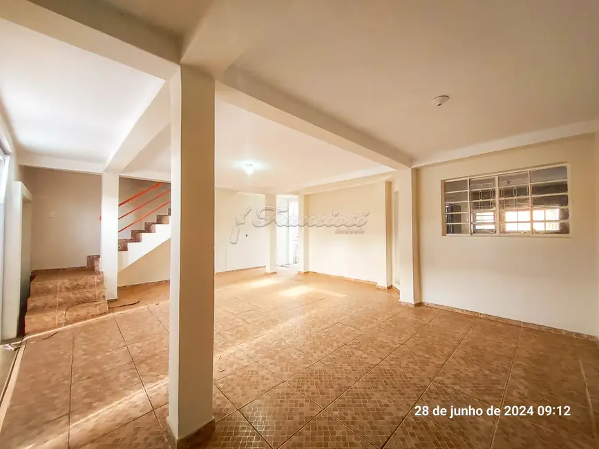 Foto 1 de Casa com 2 quartos à venda, 200m2 em Itapetininga - SP