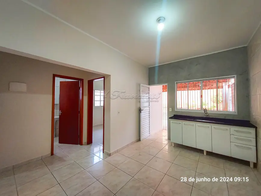 Casa com 2 quartos à venda, 200m2 em Itapetininga - SP - imagem 4 Foto 4 de Casa com 2 quartos à venda, 200m2 em Itapetininga - SP