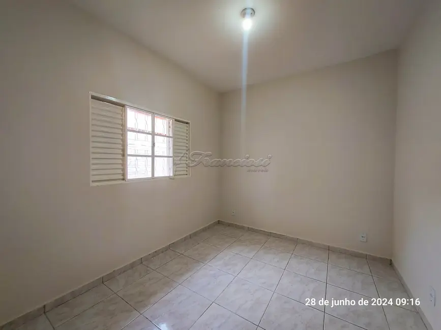 Casa com 2 quartos à venda, 200m2 em Itapetininga - SP - imagem 6 Foto 6 de Casa com 2 quartos à venda, 200m2 em Itapetininga - SP