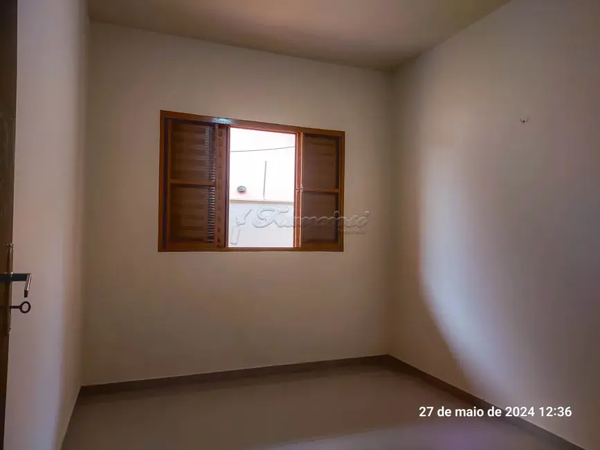Casa com 3 quartos à venda, 83m2 em Vila Monteiro, Itapetininga - SP - imagem 4 Foto 4 de Casa com 3 quartos à venda, 83m2 em Vila Monteiro, Itapetininga - SP