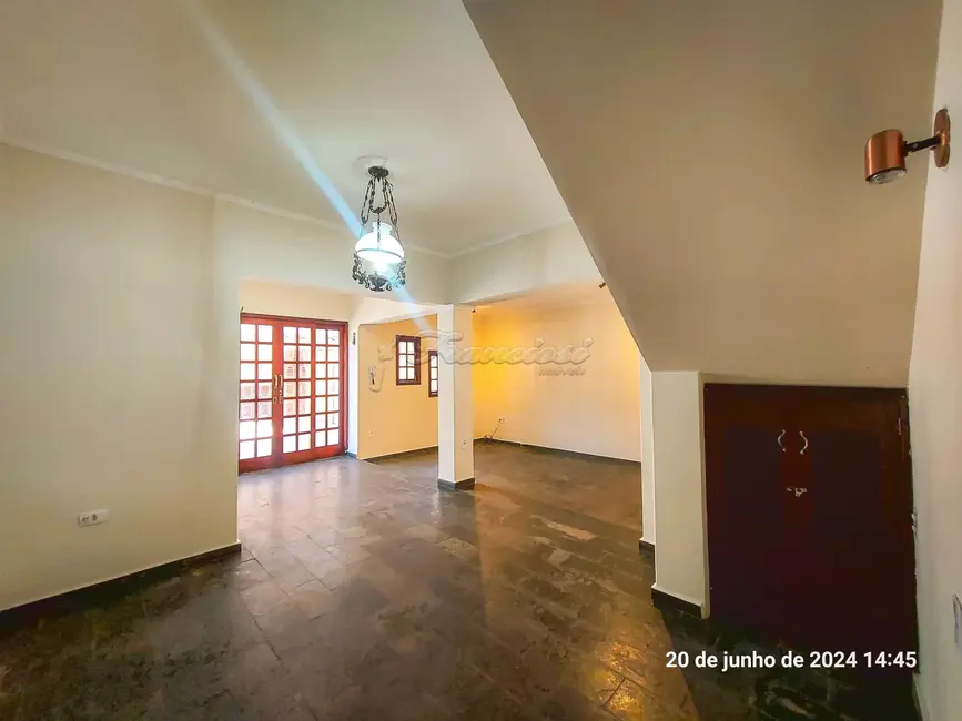 Casa com 4 quartos para alugar, 300m2 em Vila Barth, Itapetininga - SP - imagem 5 Foto 5 de Casa com 4 quartos para alugar, 300m2 em Vila Barth, Itapetininga - SP