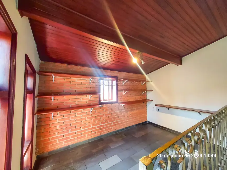 Casa com 4 quartos para alugar, 300m2 em Vila Barth, Itapetininga - SP - imagem 4 Foto 4 de Casa com 4 quartos para alugar, 300m2 em Vila Barth, Itapetininga - SP