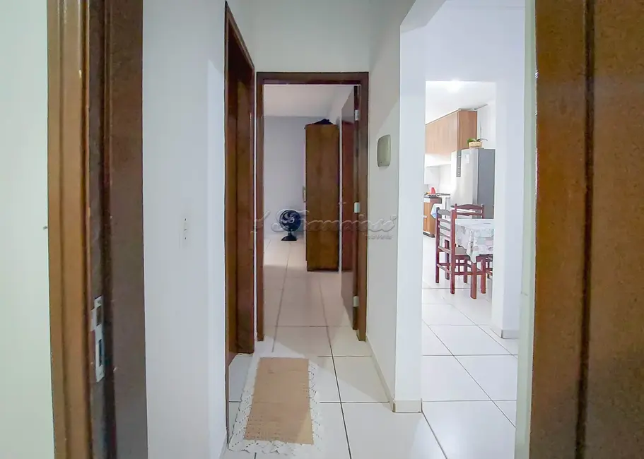 Casa com 2 quartos à venda, 168m2 em Parque São Bento, Itapetininga - SP - imagem 4 Foto 4 de Casa com 2 quartos à venda, 168m2 em Parque São Bento, Itapetininga - SP