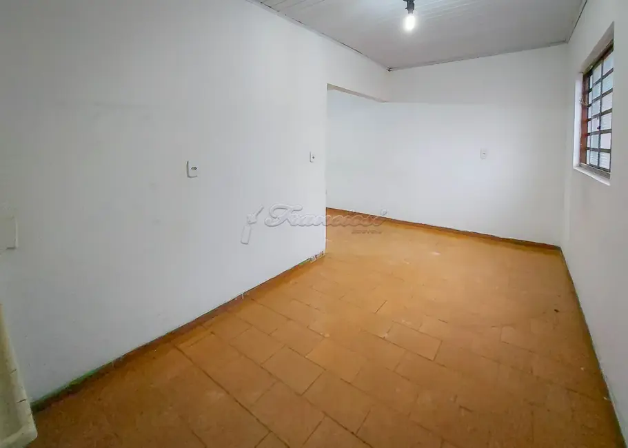 Casa com 2 quartos à venda, 96m2 em Jardim Bela Vista, Itapetininga - SP - imagem 3 Foto 3 de Casa com 2 quartos à venda, 96m2 em Jardim Bela Vista, Itapetininga - SP