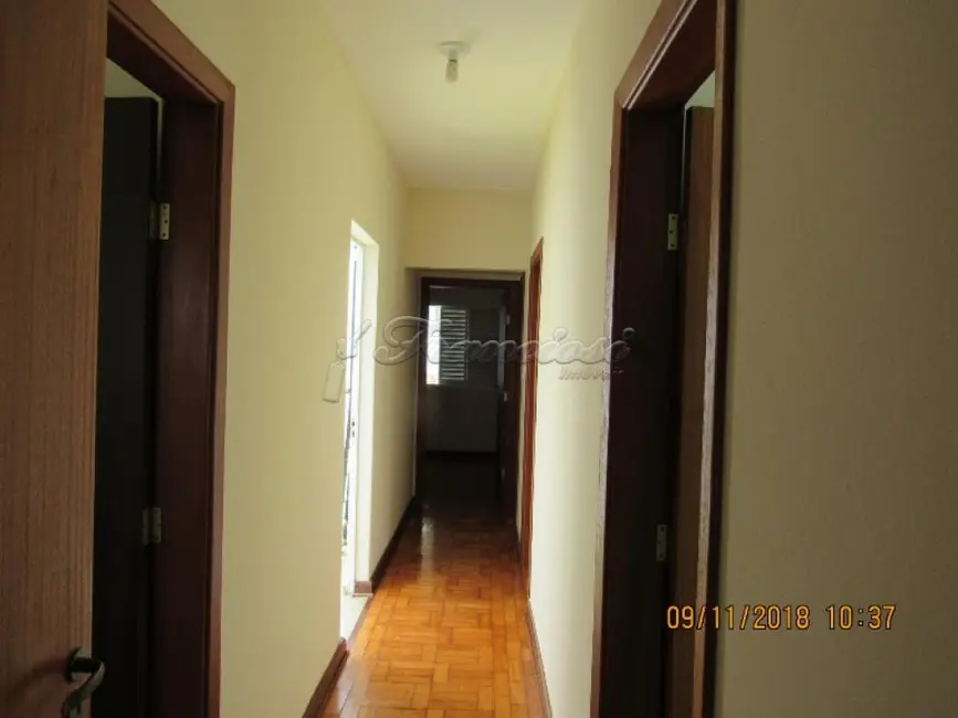 Casa com 3 quartos à venda, 155m2 em Vila Barth, Itapetininga - SP - imagem 8 Foto 8 de Casa com 3 quartos à venda, 155m2 em Vila Barth, Itapetininga - SP