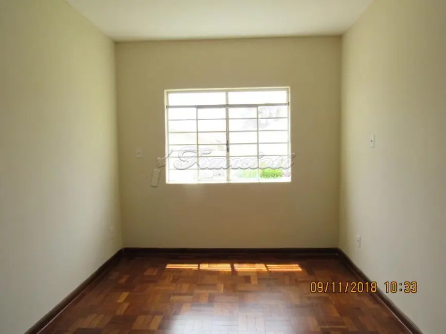 Foto 2 de Casa com 3 quartos à venda, 155m2 em Vila Barth, Itapetininga - SP