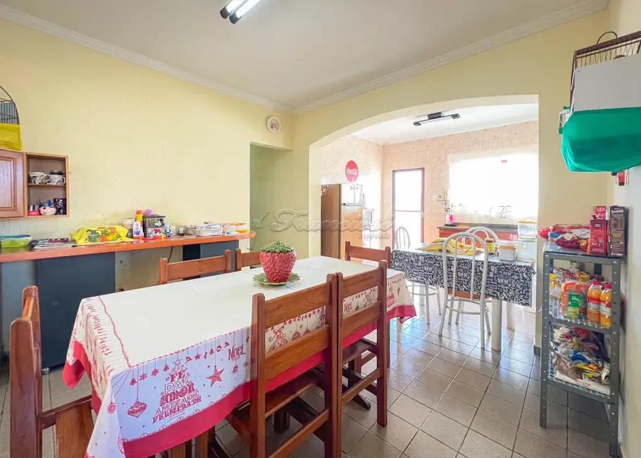 Casa com 4 quartos à venda, 159m2 em Jardim Casa Grande, Itapetininga - SP - imagem 3 Foto 3 de Casa com 4 quartos à venda, 159m2 em Jardim Casa Grande, Itapetininga - SP