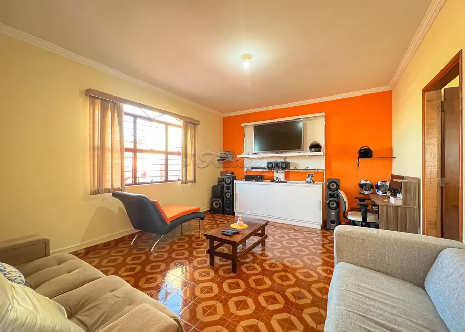 Casa com 4 quartos à venda, 159m2 em Jardim Casa Grande, Itapetininga - SP - imagem 1 Foto 1 de Casa com 4 quartos à venda, 159m2 em Jardim Casa Grande, Itapetininga - SP