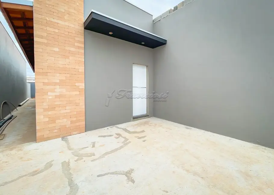 Foto 1 de Casa com 2 quartos à venda, 53m2 em Vila Belo Horizonte, Itapetininga - SP