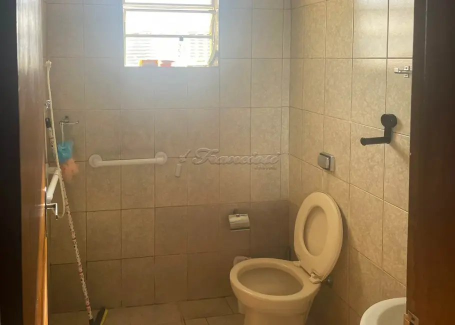 Casa com 2 quartos à venda, 134m2 em Centro, Itapetininga - SP - imagem 4 Foto 4 de Casa com 2 quartos à venda, 134m2 em Centro, Itapetininga - SP