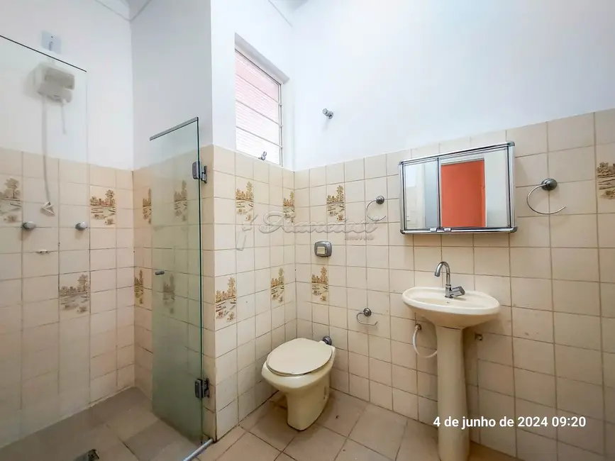 Casa com 3 quartos para alugar, 280m2 em Centro, Itapetininga - SP - imagem 5 Foto 5 de Casa com 3 quartos para alugar, 280m2 em Centro, Itapetininga - SP