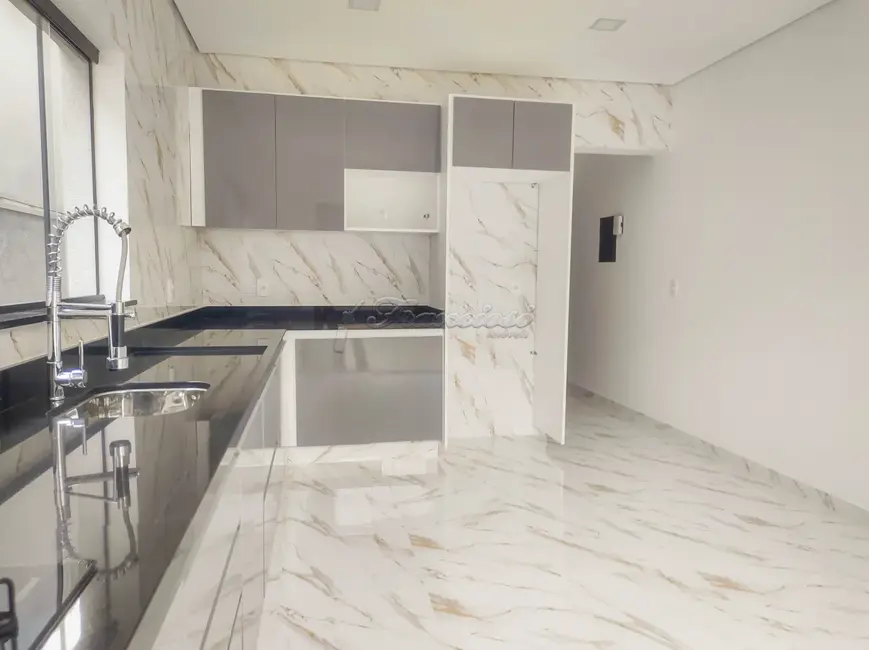 Casa com 3 quartos à venda, 160m2 em Jardim Casa Grande, Itapetininga - SP - imagem 4 Foto 4 de Casa com 3 quartos à venda, 160m2 em Jardim Casa Grande, Itapetininga - SP