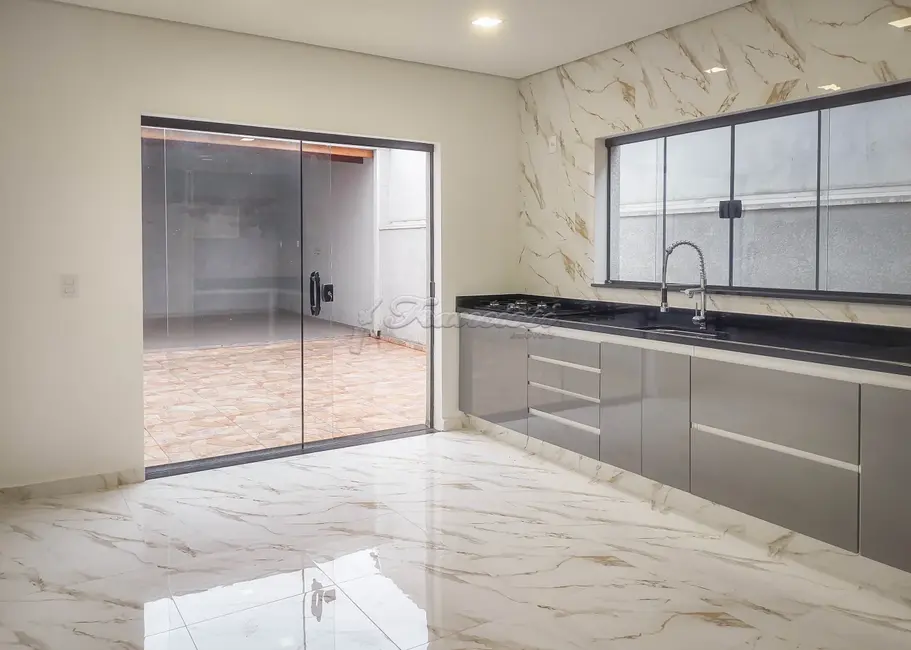 Casa com 3 quartos à venda, 160m2 em Jardim Casa Grande, Itapetininga - SP - imagem 5 Foto 5 de Casa com 3 quartos à venda, 160m2 em Jardim Casa Grande, Itapetininga - SP