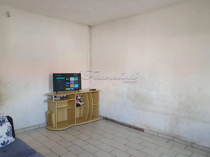 Casa com 2 quartos à venda, 112m2 em Vila Belo Horizonte, Itapetininga - SP - imagem 4 Foto 4 de Casa com 2 quartos à venda, 112m2 em Vila Belo Horizonte, Itapetininga - SP