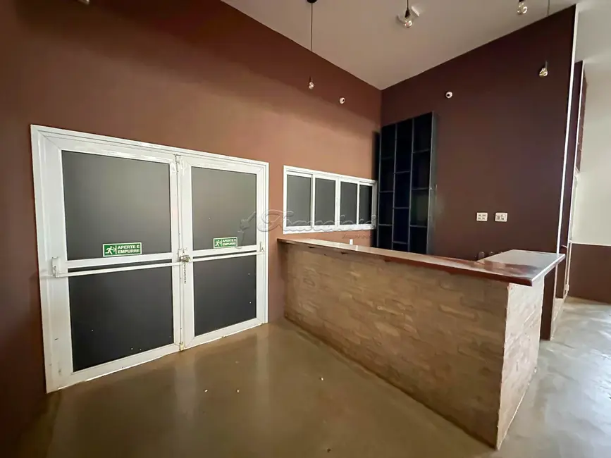 Foto 2 de Prédio Inteiro para alugar, 700m2 em Retiro Santana, Itapetininga - SP