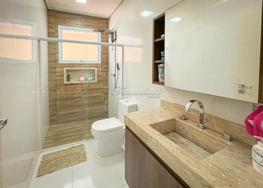 Casa com 3 quartos à venda, 187m2 em Jardim Marabá, Itapetininga - SP - imagem 6 Foto 6 de Casa com 3 quartos à venda, 187m2 em Jardim Marabá, Itapetininga - SP