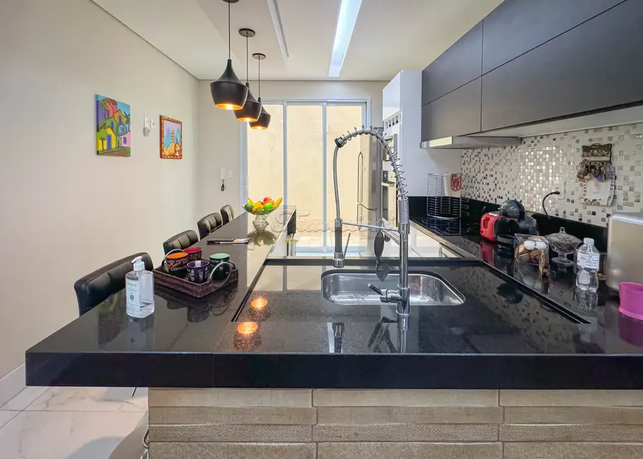 Casa com 3 quartos à venda, 187m2 em Jardim Marabá, Itapetininga - SP - imagem 4 Foto 4 de Casa com 3 quartos à venda, 187m2 em Jardim Marabá, Itapetininga - SP