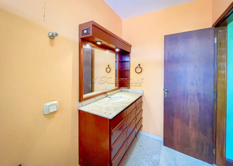 Casa com 2 quartos à venda, 161m2 em Vila Asem, Itapetininga - SP - imagem 7 Foto 7 de Casa com 2 quartos à venda, 161m2 em Vila Asem, Itapetininga - SP