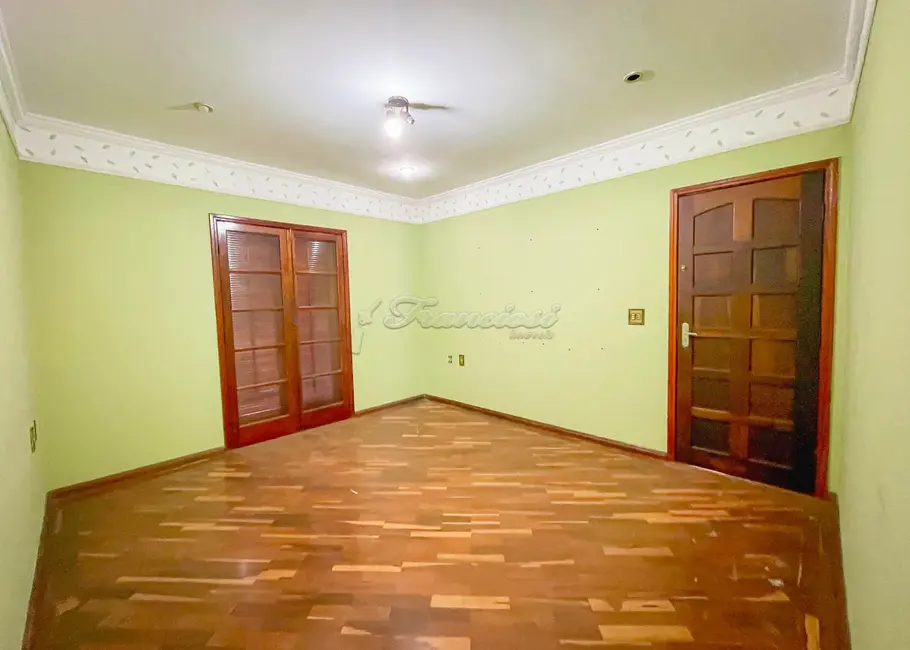 Casa com 2 quartos à venda, 161m2 em Vila Asem, Itapetininga - SP - imagem 3 Foto 3 de Casa com 2 quartos à venda, 161m2 em Vila Asem, Itapetininga - SP