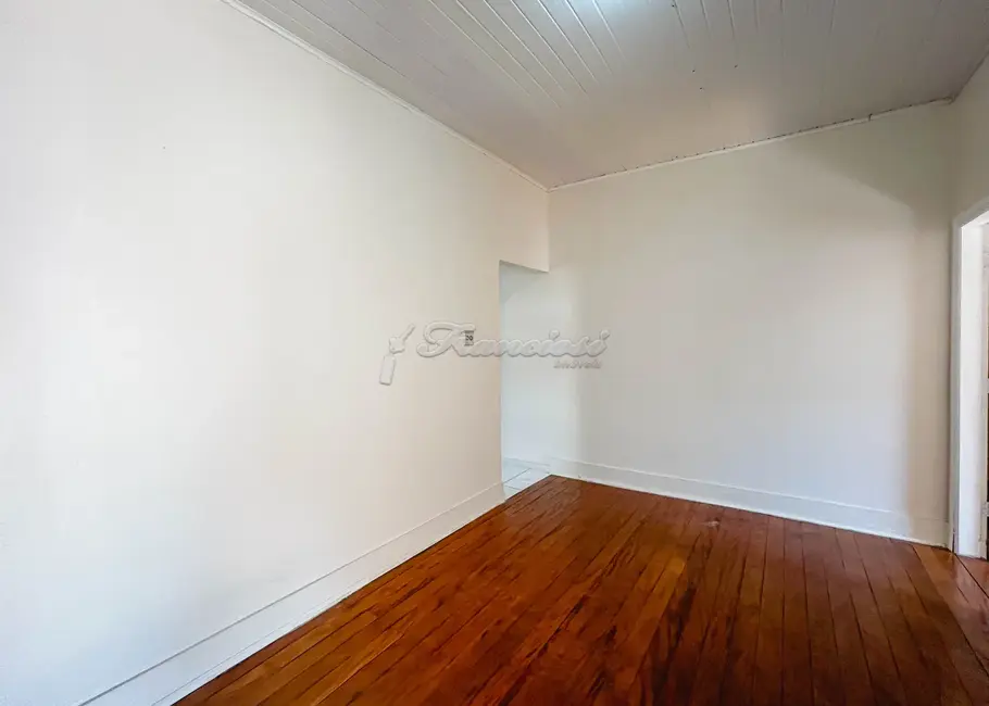 Casa com 2 quartos à venda, 80m2 em Centro, Itapetininga - SP - imagem 4 Foto 4 de Casa com 2 quartos à venda, 80m2 em Centro, Itapetininga - SP