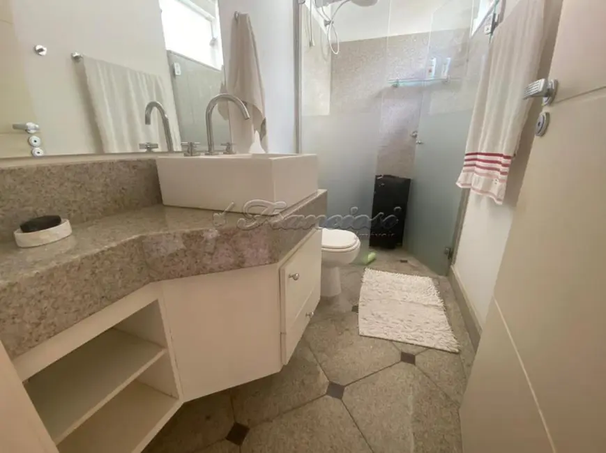 Casa com 3 quartos para alugar, 500m2 em Centro, Itapetininga - SP - imagem 7 Foto 7 de Casa com 3 quartos para alugar, 500m2 em Centro, Itapetininga - SP