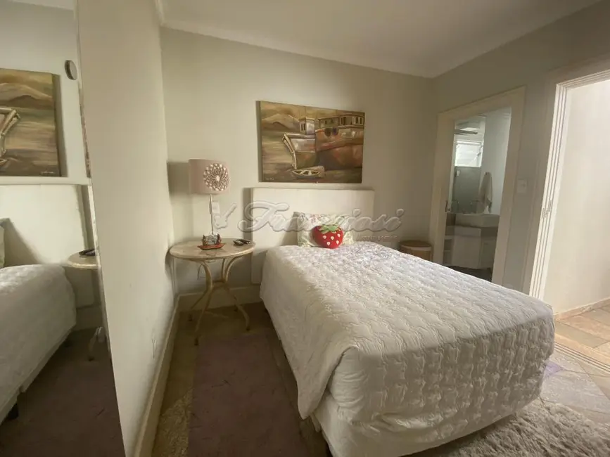 Casa com 3 quartos para alugar, 500m2 em Centro, Itapetininga - SP - imagem 3 Foto 3 de Casa com 3 quartos para alugar, 500m2 em Centro, Itapetininga - SP