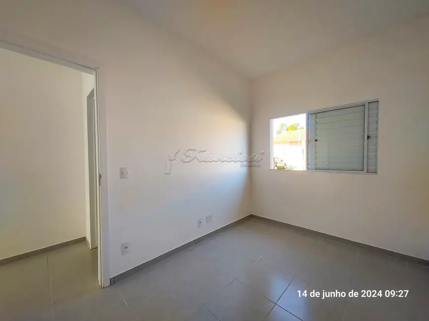 Foto 7 de Casa de Condomínio com 2 quartos para alugar, 141m2 em Itapetininga - SP