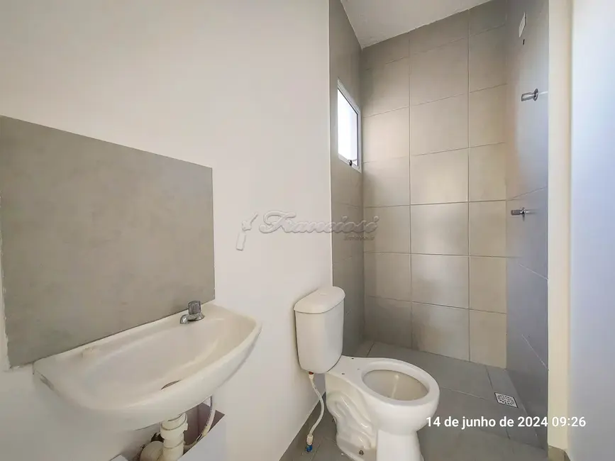Foto 6 de Casa de Condomínio com 2 quartos para alugar, 141m2 em Itapetininga - SP
