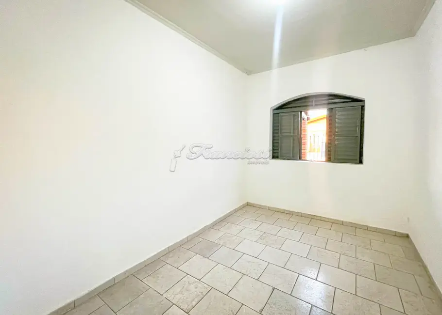 Foto 2 de Casa com 2 quartos à venda, 90m2 em Centro, Itapetininga - SP