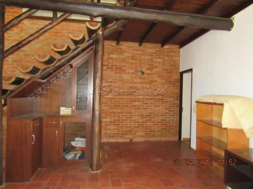 Casa com 3 quartos para alugar, 300m2 em Itapetininga - SP - imagem 9 Foto 9 de Casa com 3 quartos para alugar, 300m2 em Itapetininga - SP