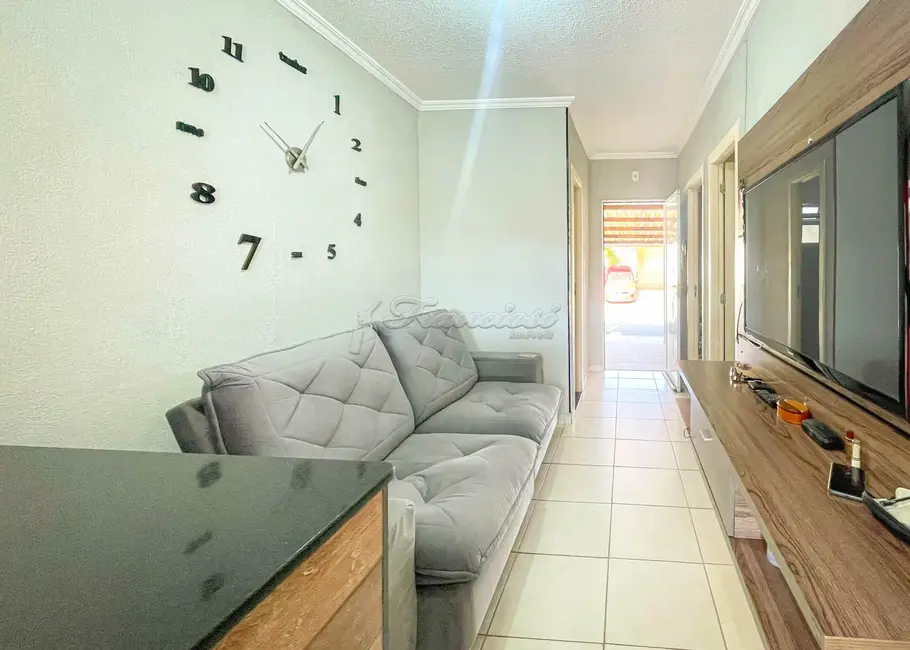 Foto 2 de Casa de Condomínio com 2 quartos à venda, 49m2 em Vila Progresso, Itapetininga - SP