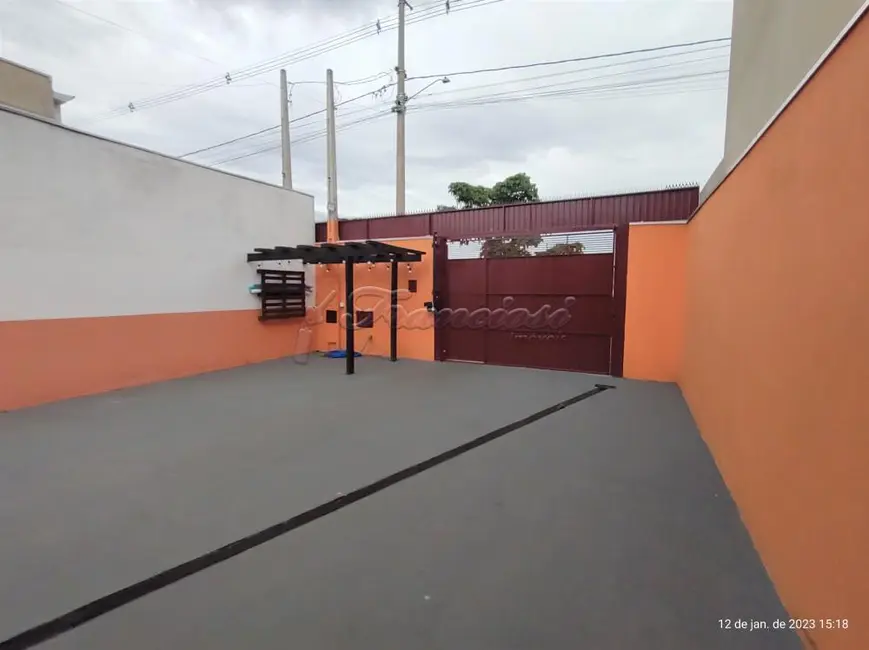 Casa com 1 quarto à venda, 71m2 em Itapetininga - SP - imagem 2 Foto 2 de Casa com 1 quarto à venda, 71m2 em Itapetininga - SP