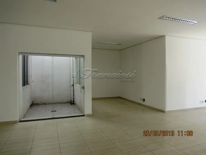 Loja com 2 quartos à venda, 274m2 em Centro, Itapetininga - SP - imagem 4 Foto 4 de Loja com 2 quartos à venda, 274m2 em Centro, Itapetininga - SP