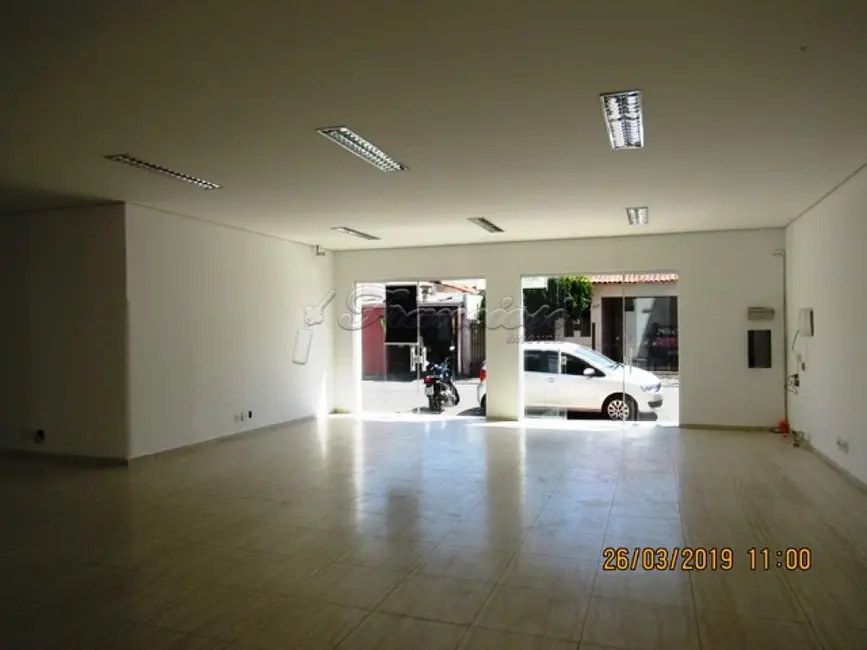 Loja com 2 quartos para alugar, 274m2 em Centro, Itapetininga - SP - imagem 3 Foto 3 de Loja com 2 quartos para alugar, 274m2 em Centro, Itapetininga - SP