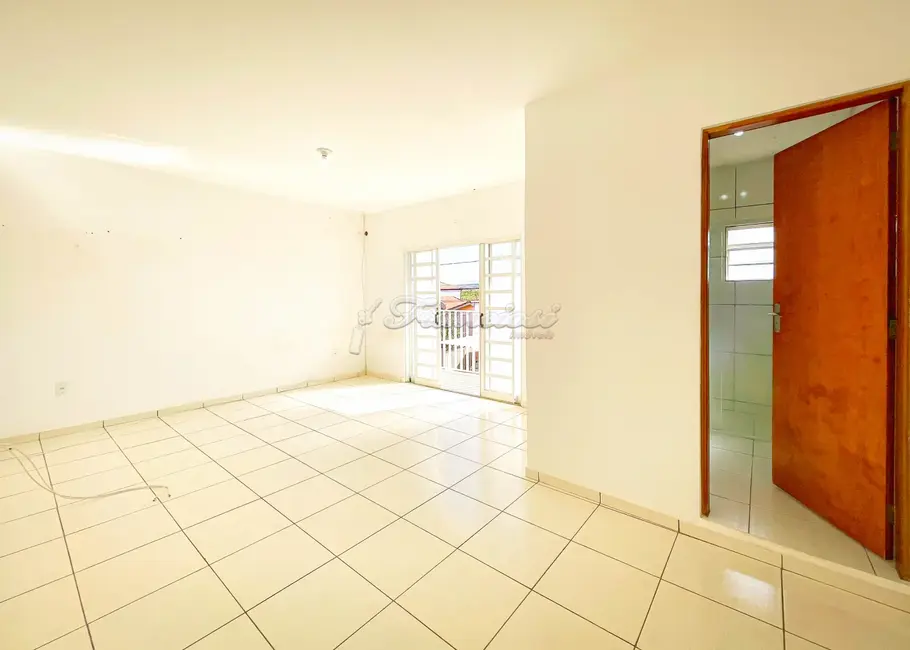 Casa com 3 quartos à venda, 180m2 em Vila Vendramini, Itapetininga - SP - imagem 9 Foto 9 de Casa com 3 quartos à venda, 180m2 em Vila Vendramini, Itapetininga - SP