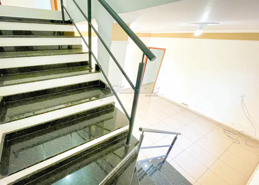 Casa com 3 quartos à venda, 180m2 em Vila Vendramini, Itapetininga - SP - imagem 7 Foto 7 de Casa com 3 quartos à venda, 180m2 em Vila Vendramini, Itapetininga - SP