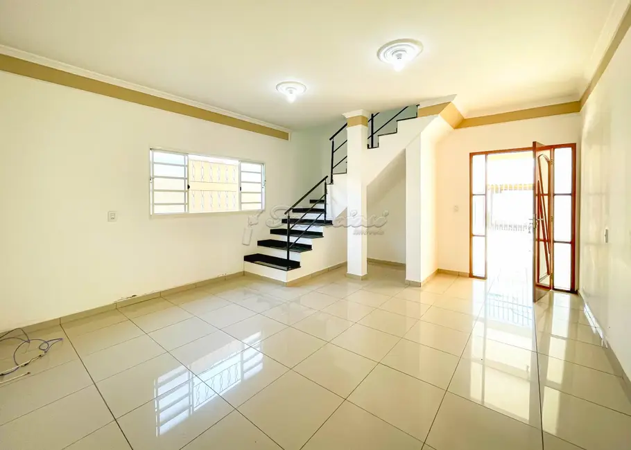 Casa com 3 quartos à venda, 180m2 em Vila Vendramini, Itapetininga - SP - imagem 1 Foto 1 de Casa com 3 quartos à venda, 180m2 em Vila Vendramini, Itapetininga - SP