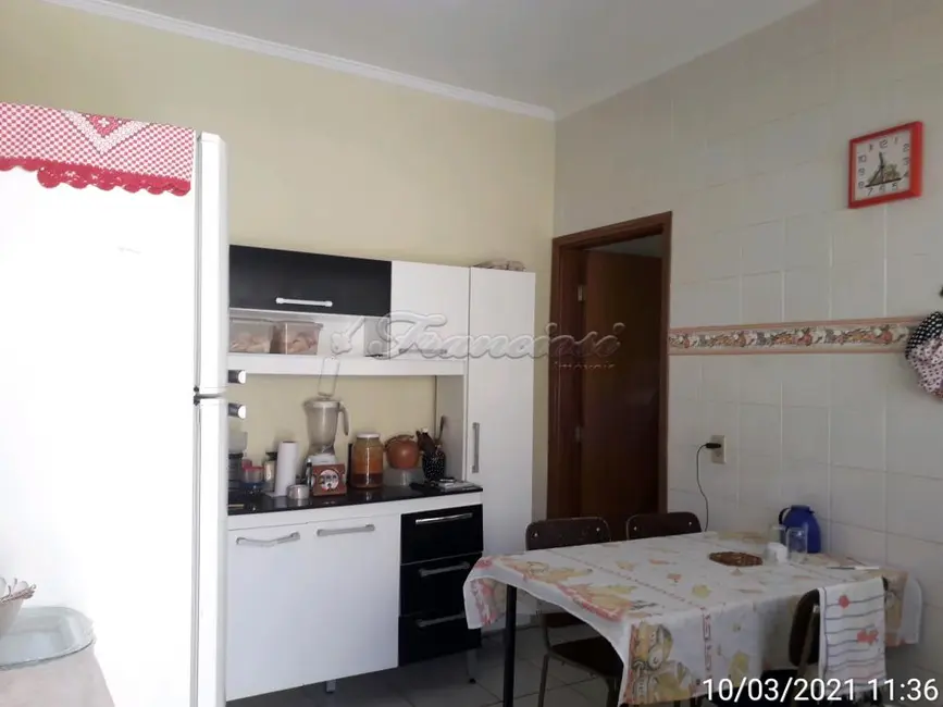 Foto 4 de Casa com 2 quartos para alugar, 124m2 em Jardim Fogaça, Itapetininga - SP
