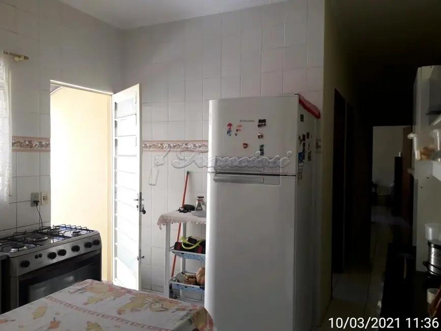 Foto 3 de Casa com 2 quartos para alugar, 124m2 em Jardim Fogaça, Itapetininga - SP