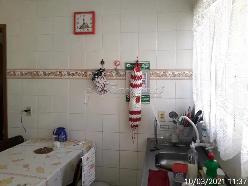 Foto 5 de Casa com 2 quartos para alugar, 124m2 em Jardim Fogaça, Itapetininga - SP