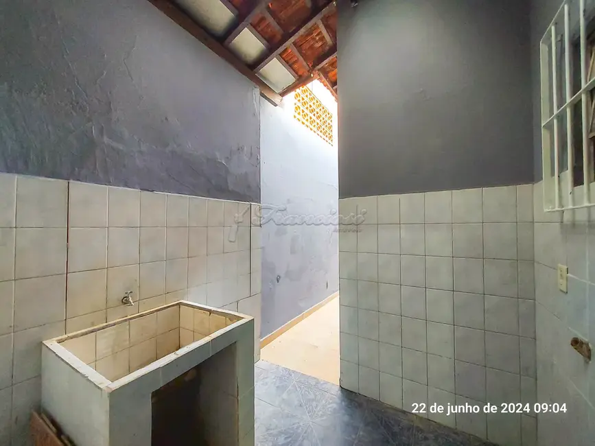 Foto 6 de Casa com 2 quartos para alugar, 150m2 em Vila Santa Isabel, Itapetininga - SP