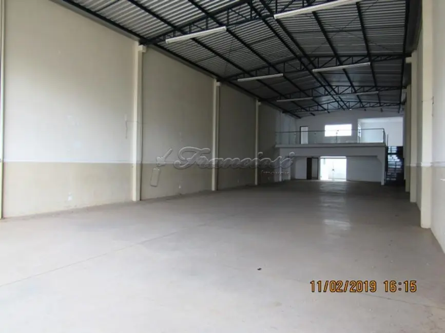 Foto 1 de Sala Comercial para alugar, 406m2 em Vila Popular, Itapetininga - SP