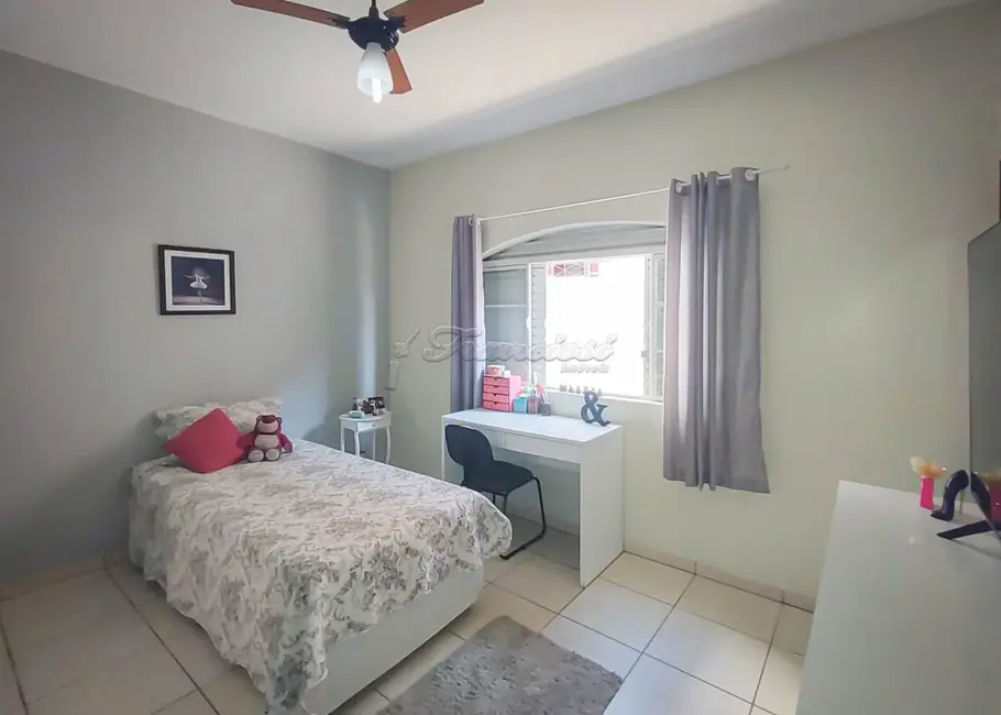 Casa com 3 quartos à venda, 231m2 em Itapetininga - SP - imagem 6 Foto 6 de Casa com 3 quartos à venda, 231m2 em Itapetininga - SP