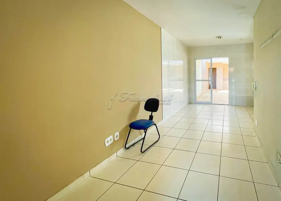 Foto 1 de Casa de Condomínio com 2 quartos à venda, 60m2 em Vila Progresso, Itapetininga - SP